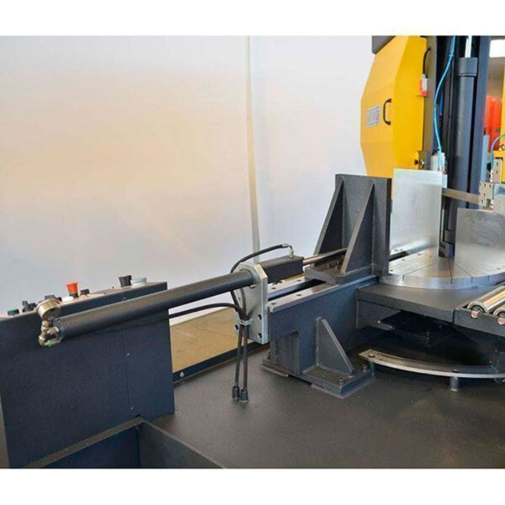 Ленточнопильный отрезной станок Beka-Mak BMSY 810 CGH