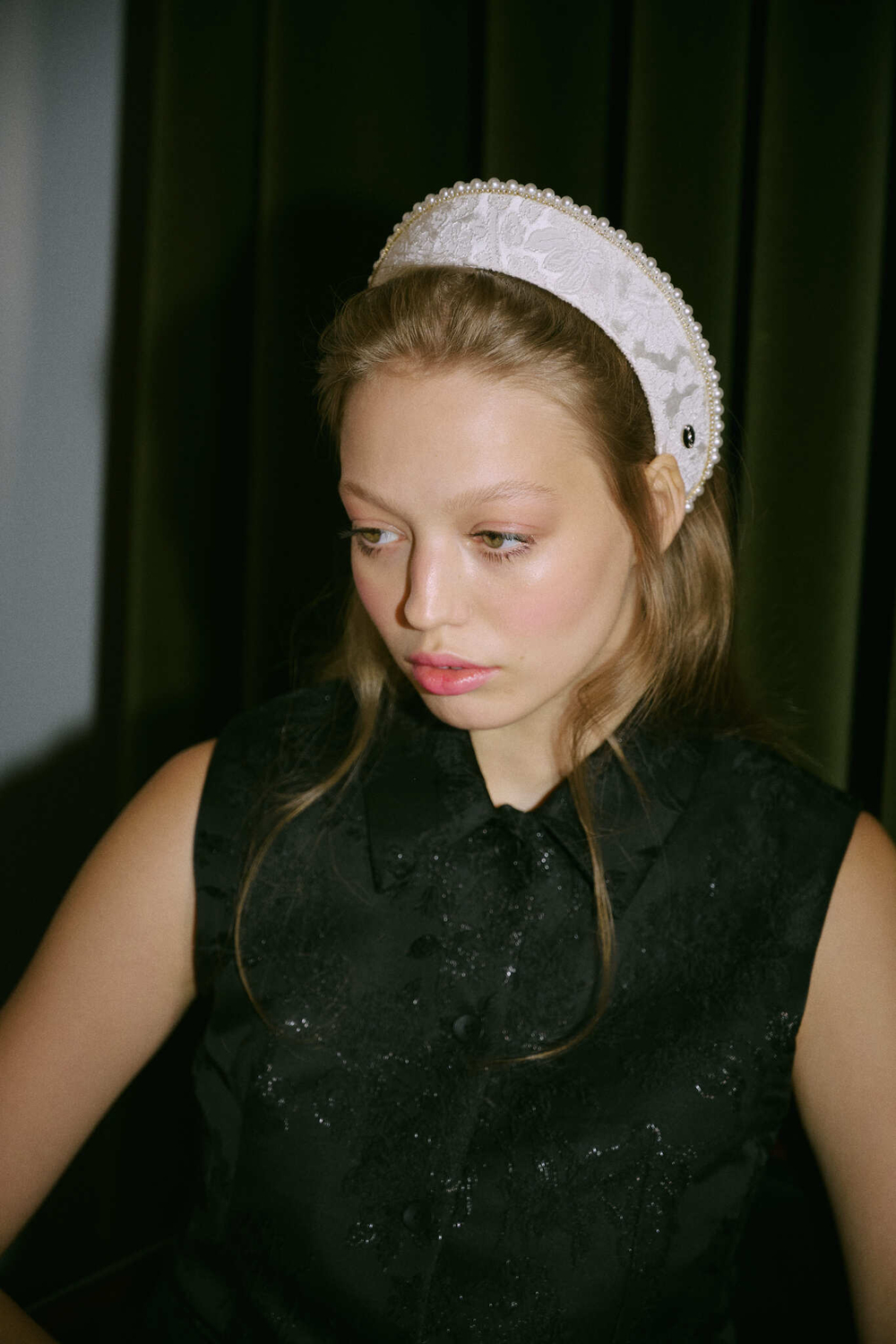 Кокошник белый с жемчугом