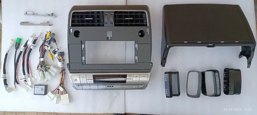 Магнитола для Toyota Land Cruiser Prado 150 2009-2024 - Carmedia KP-T1240FW монитор 12.5" в стиле LEXUS на Android 12, TS10, CarPlay, 4G SIM-слот