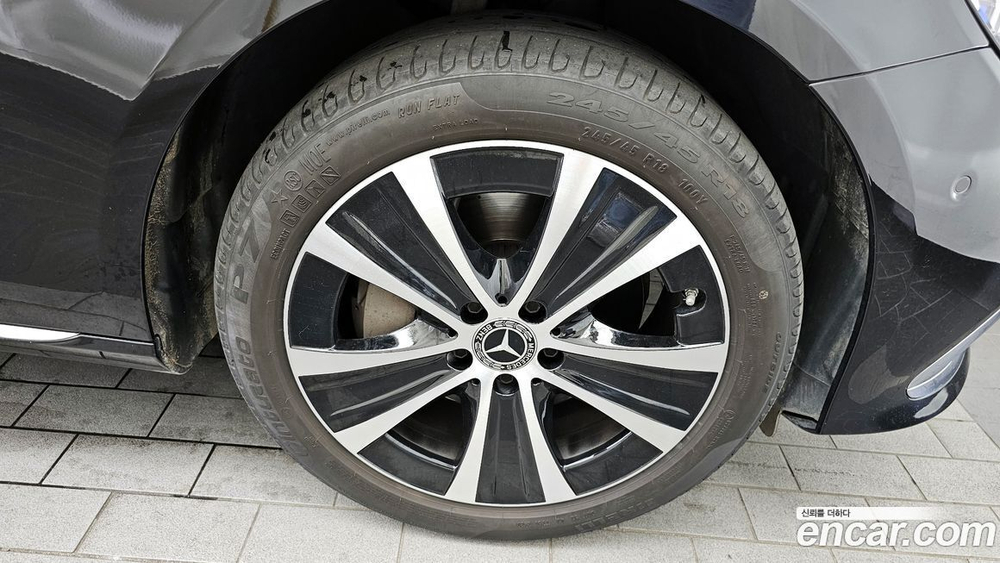 Mercedes-Benz E-Class W213 E300e 4MATIC Exclusive (01.2021)