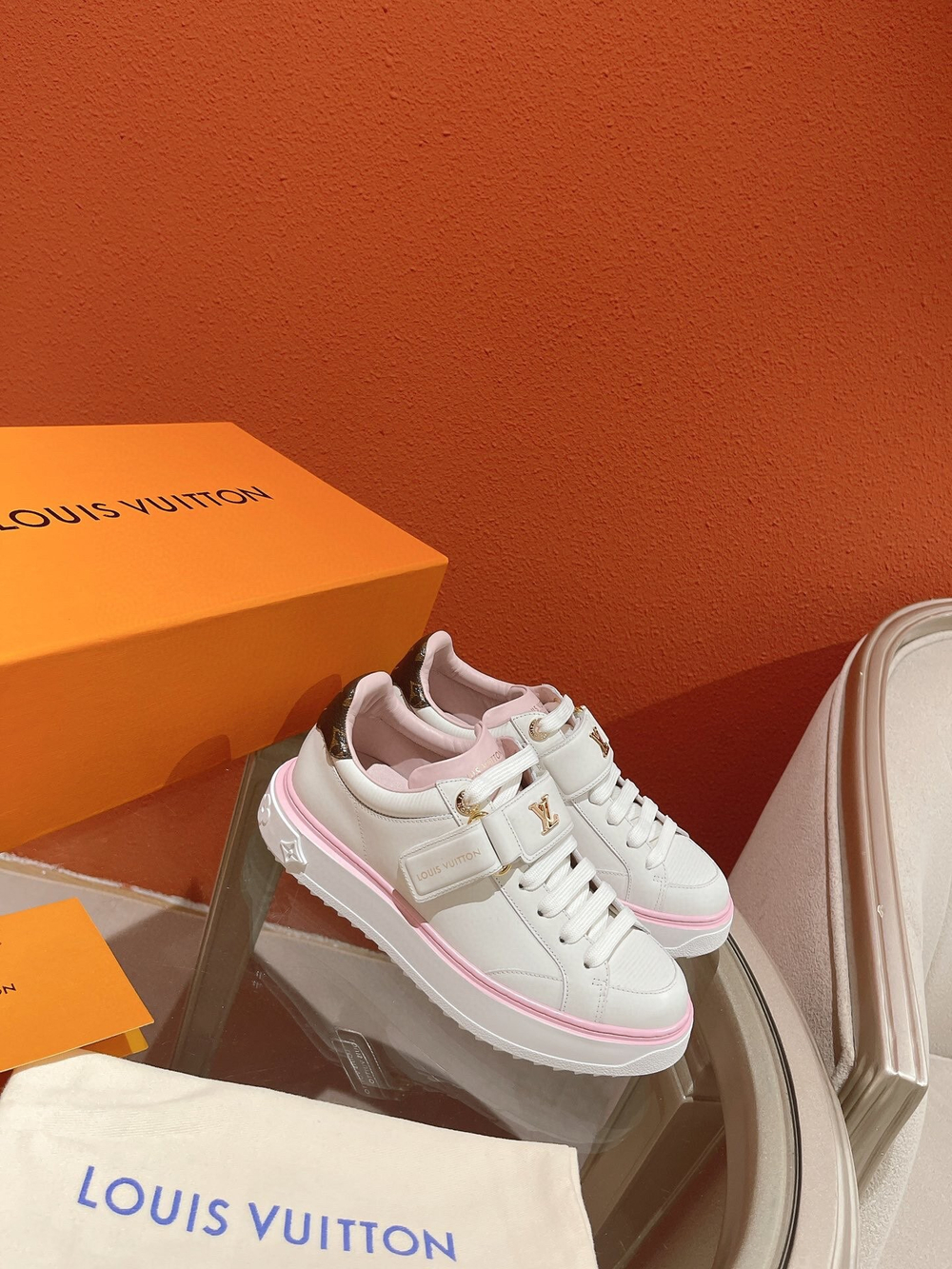 Louis Vuitton Time Out