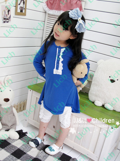 Платье детское трикотажное с кружевной отделкой планки