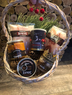 Подарочная корзина с наполнением на Ваш выбор