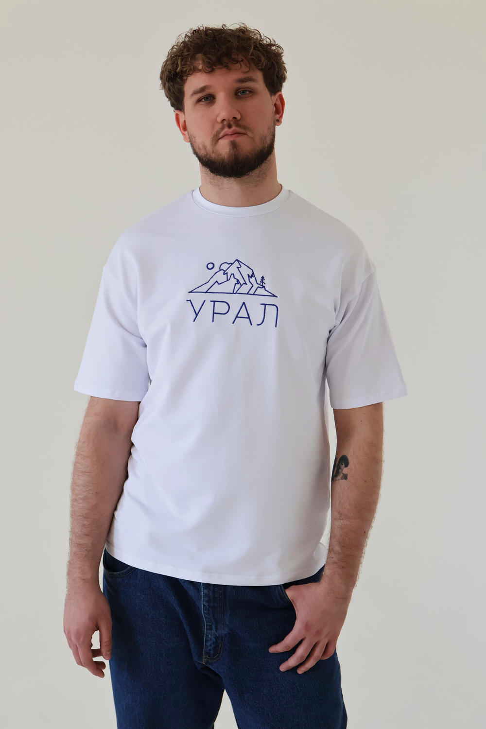 Футболка "Урал.Пастернак.Вышивка" белая