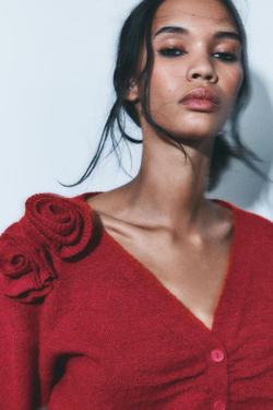 ZARA КАРДИГАН С ЦВЕТОЧНЫМ УЗОРОМ, КРАСНЫЙ