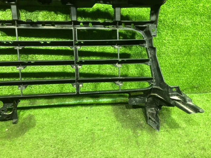 Решетка переднего бампера Porsche Cayenne 3 17-23