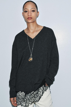 ZARA ДЛИННЫЙ СВИТЕР С КОНТРАСТНЫМ КРУЖЕВОМ, СЕРЫЙ