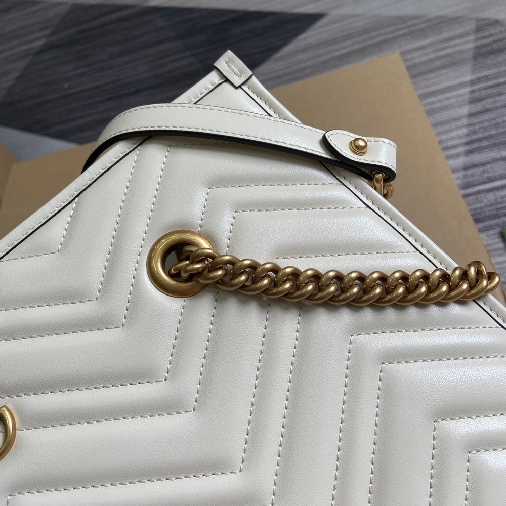 Gucci GG Marmont Medium Tote