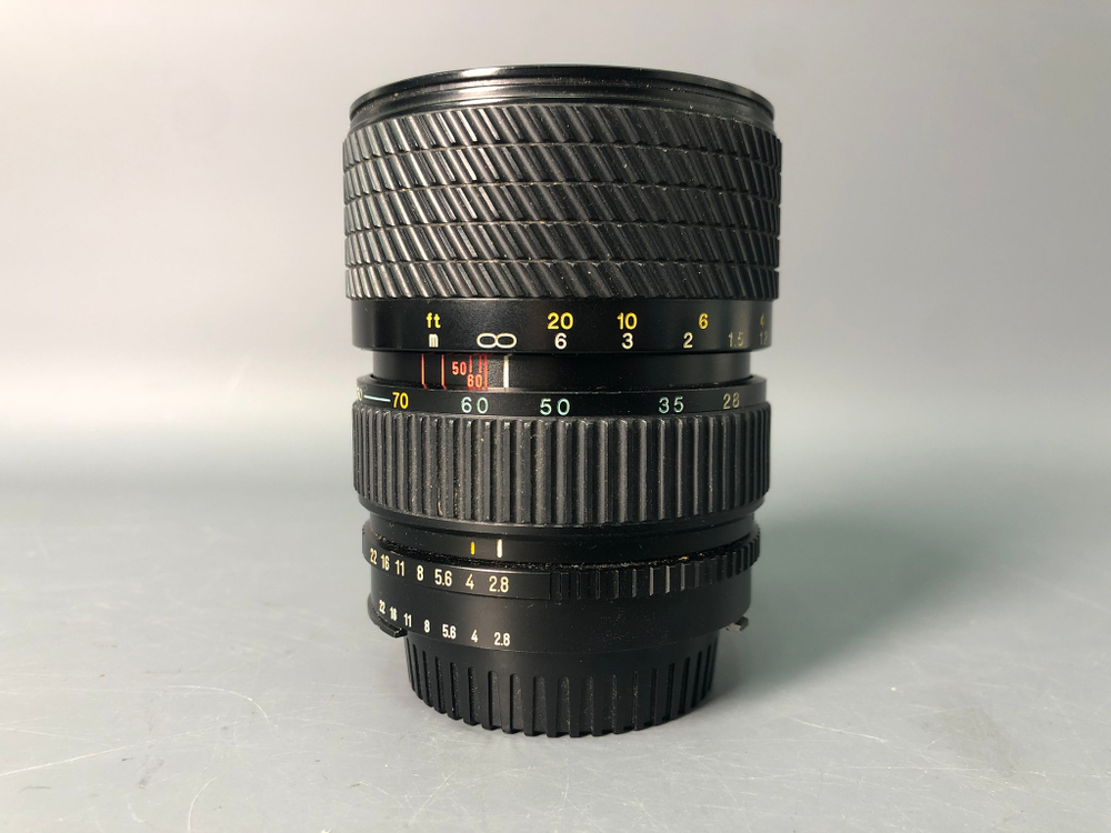 Tokina 28-70mm f/2.8-4.3 Nikon F