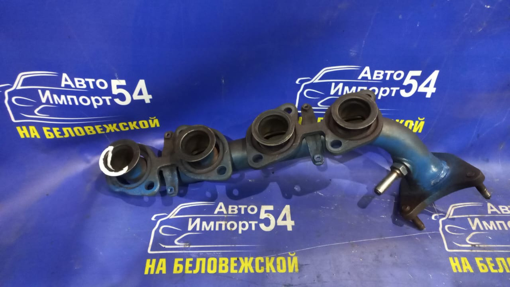 Коллектор выпускной LEXUS LX470 2004