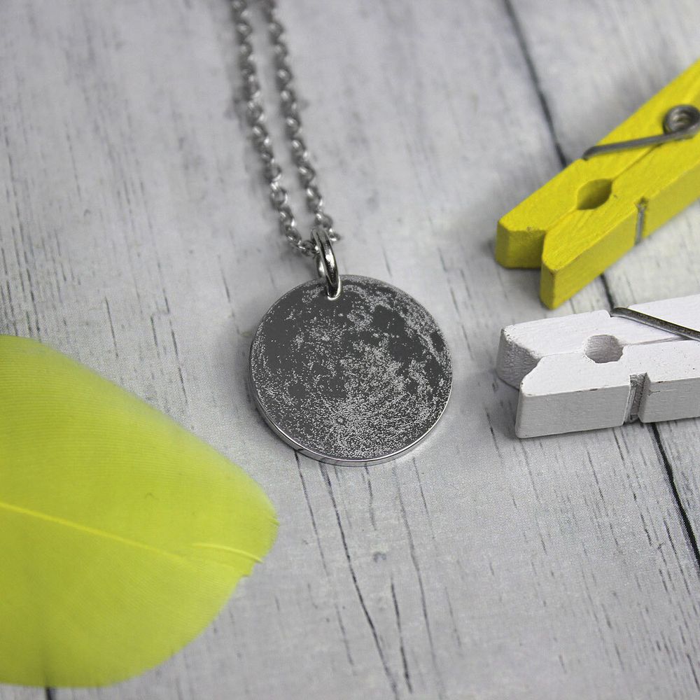 Кулон подвеска с Луной гравировка на заказ