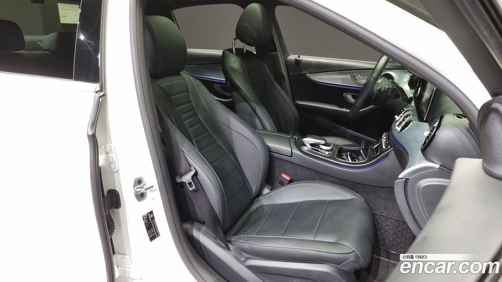 Mercedes-Benz E-Class W213 E250 Avangarde (05.2020)