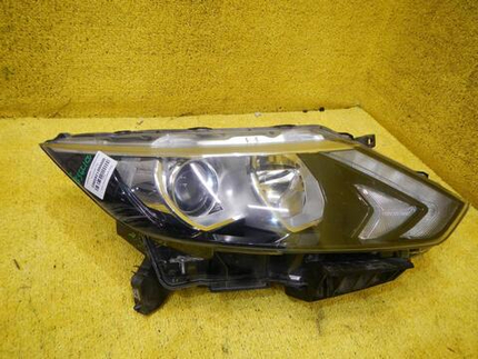 Битая Фара правая Nissan Qashqai J11 (2013-2019) галоген