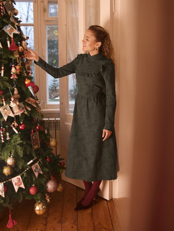 Платье с вшитой манишкой