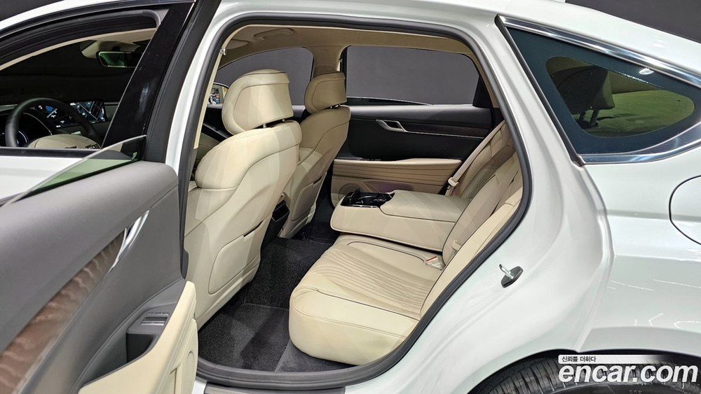 Genesis G80 (RG3) Бензин 2.5 Turbo 2WD (03.2022)