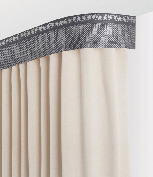 Пластиковый карниз с тиснением Legrand 3-х рядный Виват 2400 мм