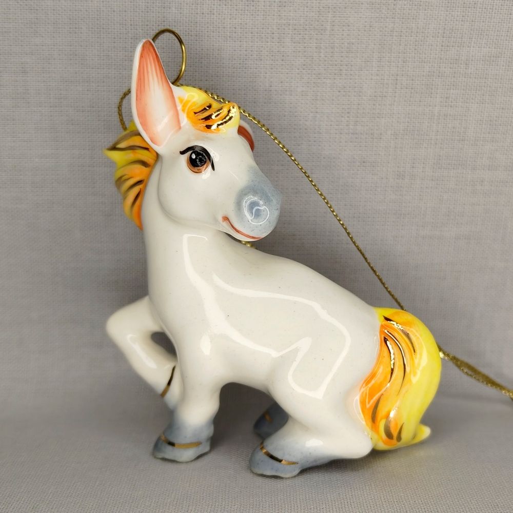 Фарфоровая ёлочная игрушка "Конёк сказочный с цветной гривой"