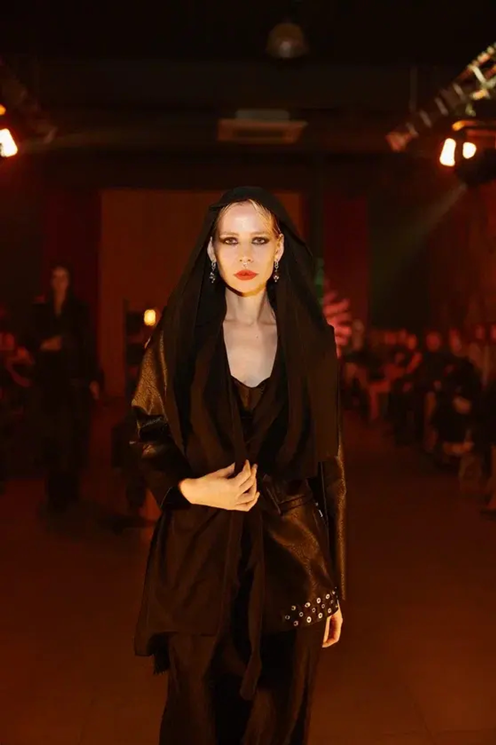 Жакет кожаный