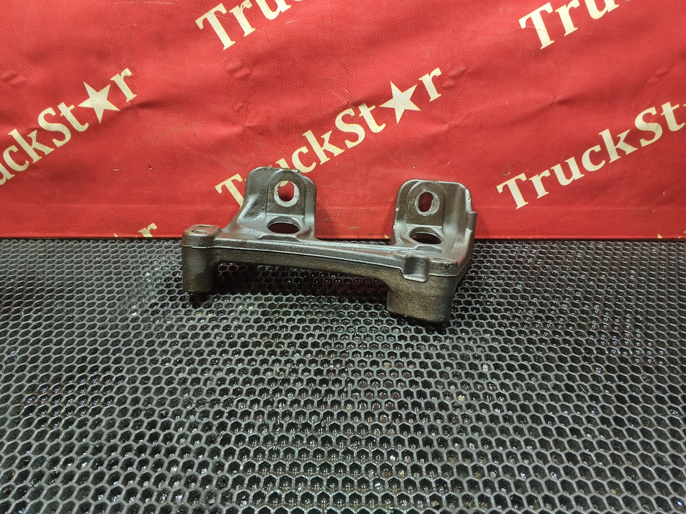 Кронштейн глушителя 2019г