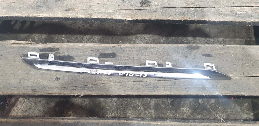 Молдинг решетки радиатора Mercedes GLE (C292) 15-19 Б/У Оригинал A2928880285