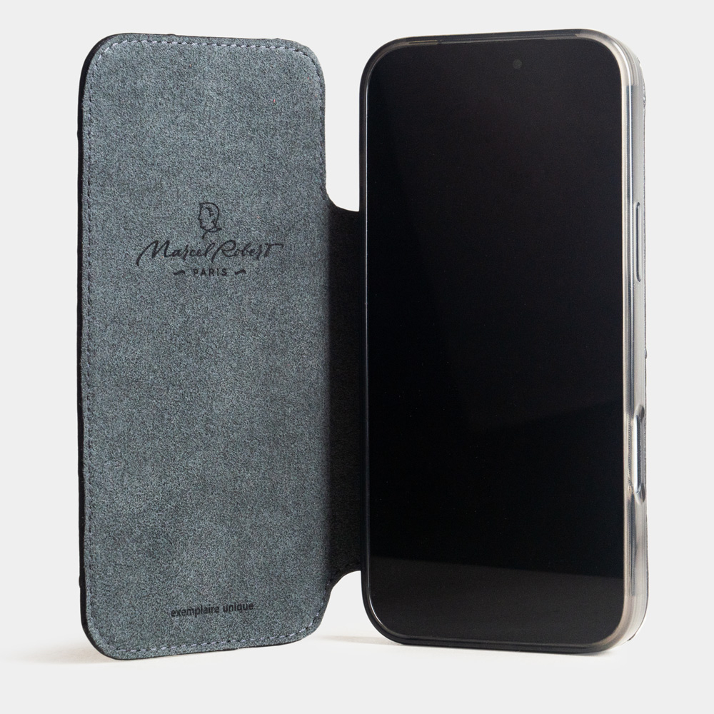 Чехол-книжка кожаная для iPhone 17 Pro, страус черного цвета