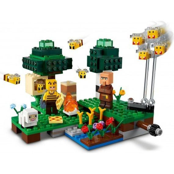 LEGO Minecraft The Bee Farm
