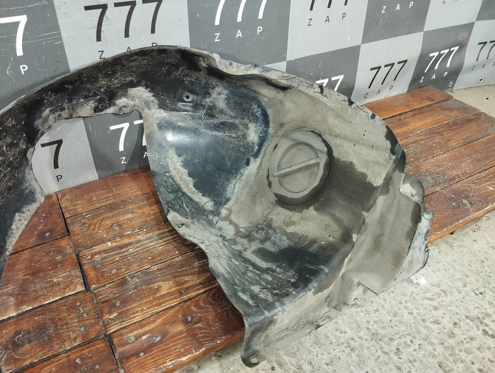 Подкрылок передний правый LADA Vesta 15-нв Б/У Оригинал 8450007042