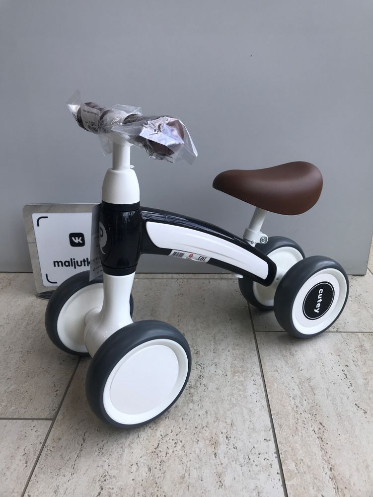 Беговел Qplay B-400-5 Cutey Black