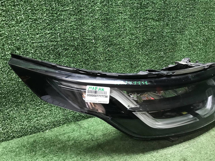Битая Фара правая Land-Rover Discovery 5 16-21 LED