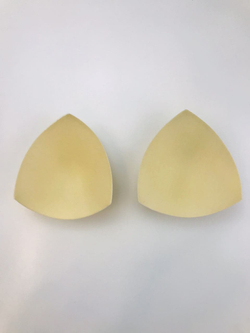 Чашечки треугольные бежевые 75 (А)