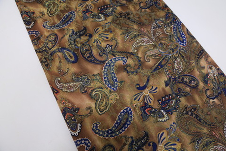 Жаккард коричневый с синими огурцами