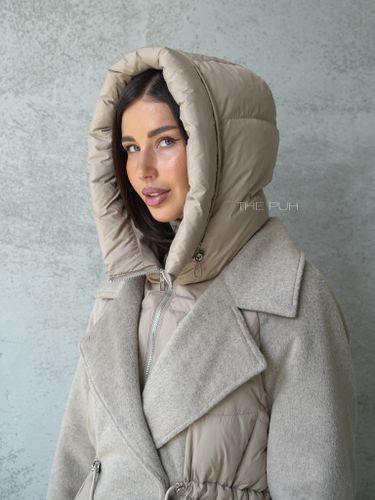 Бежевый комбинированный пуховик-пальто на кулиске