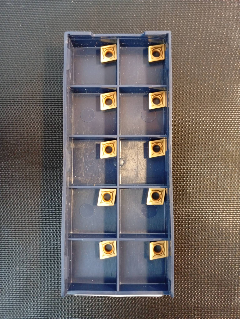 Пластина токарная CCMT060204 TC6125