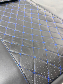 Чехлы на Лада Гранта сплошные сиденья (Ромб бабочка синии нитки)