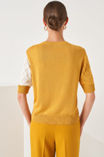 22849 Джемпер женский (горчичный/молочный)