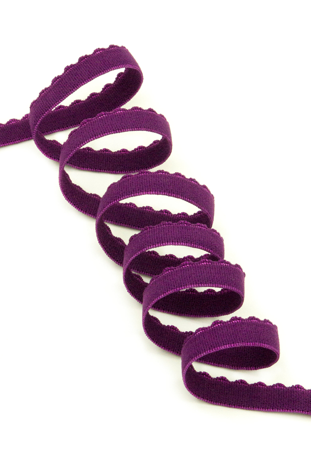 Резинка отделочная фиолетовая 12 мм с учетом фестона