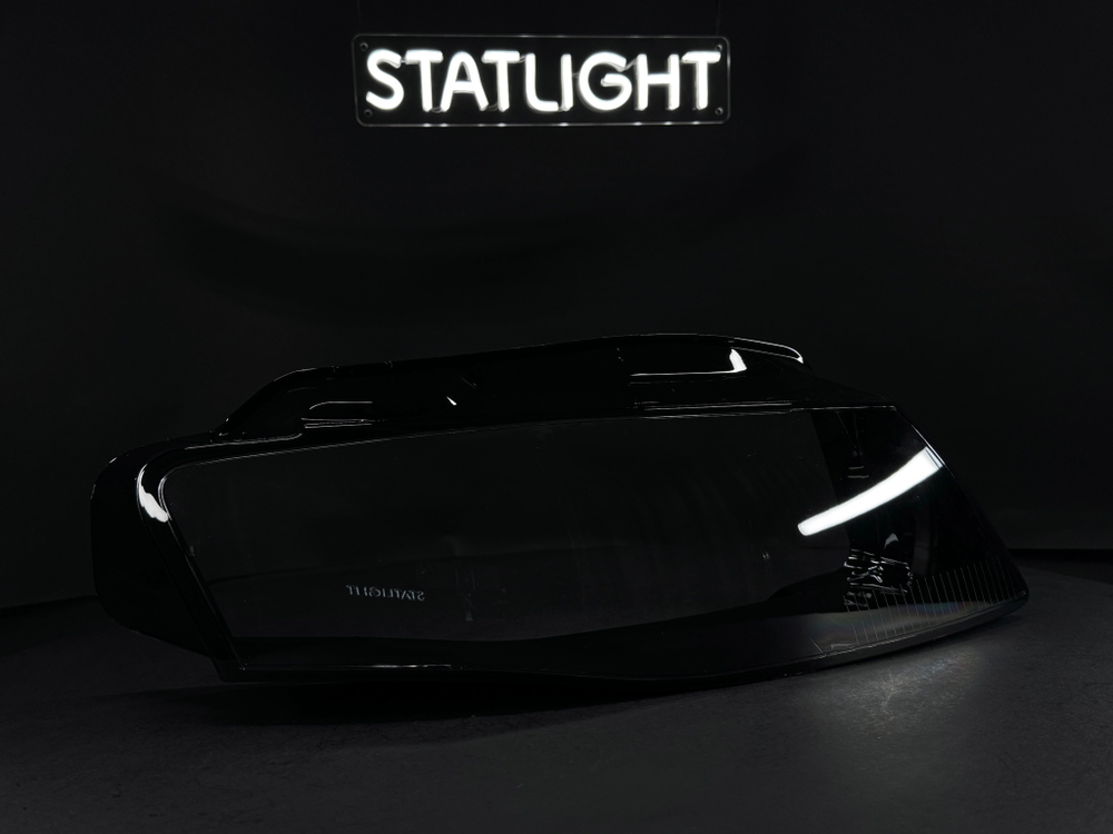 Правое стекло фары AUDI A4 B8 2007-2012 дорест