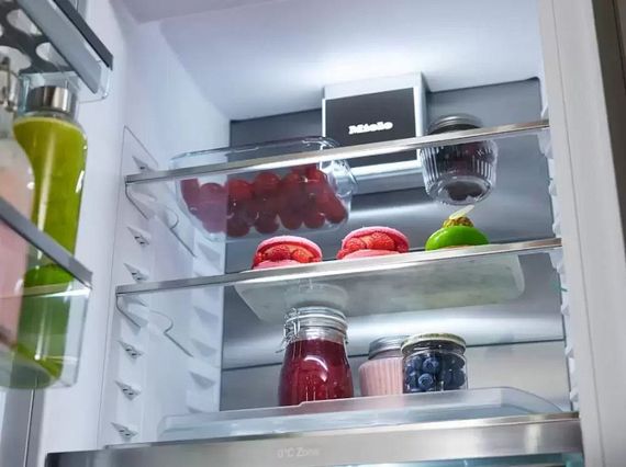 Холодильник Miele KFN 7795 С