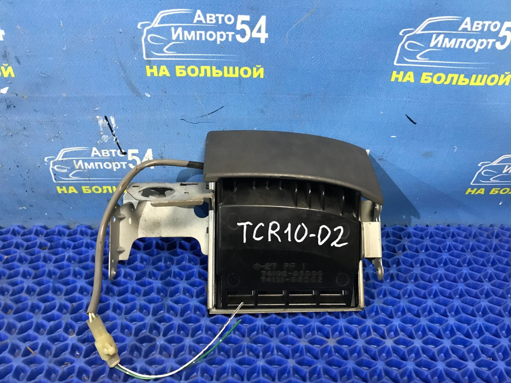Пепельница TOYOTA ESTIMA 1999