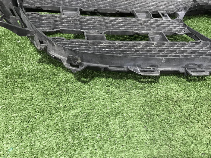 Решетка радиатора Mercedes E W213 (2016-2021)