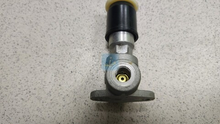 Насос топливопрокачивающий (предпусковой подкачки) 37.1141010