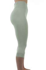 Легинсы-капри для отдыха и спорта (Размер: XL) (Цвет: сиреневый)