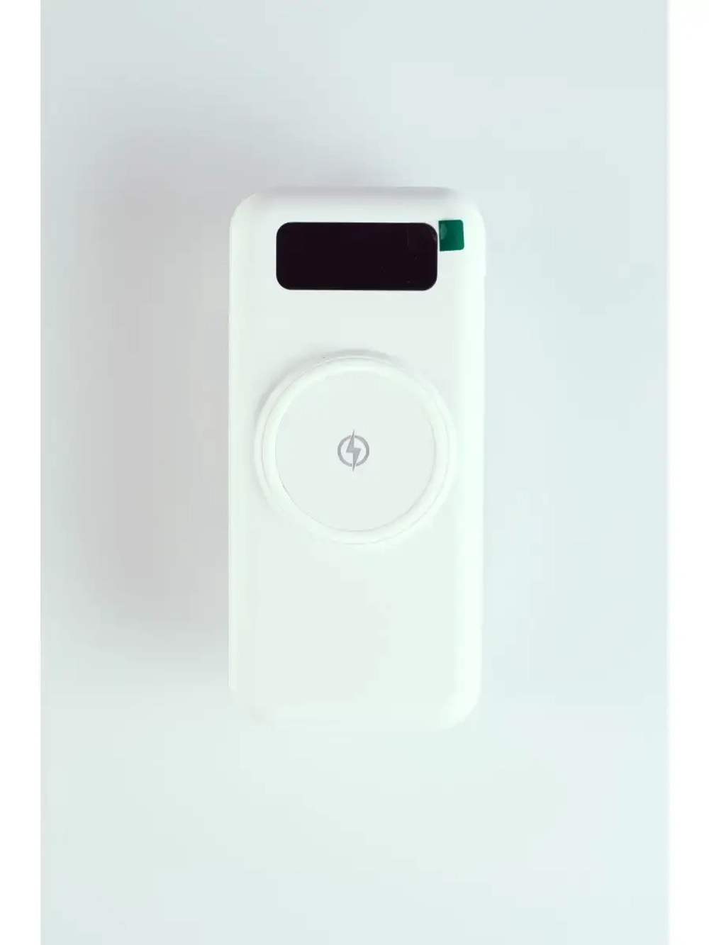 PowerBank 20000 mAh с 4 кабелями и беспроводной зарядкой