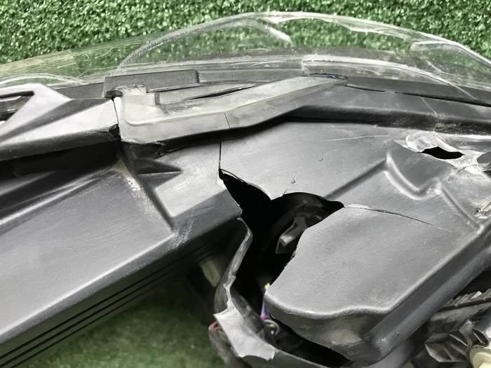 Битая Фара левая Infiniti QX80 (2017-2024) LED