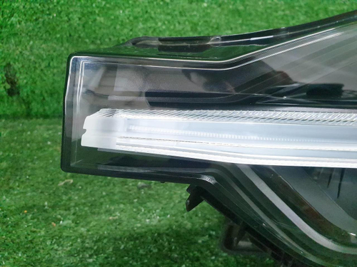 Фара левая Volvo XC60 2 (2017-2021) LED