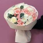 Букет "Сердце в лепестках" #35