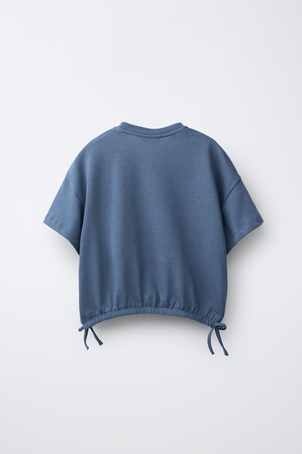 ZARA КОМПЛЕКТ ИЗ ФУТБОЛКИ С ЗАВЯЗКАМИ И БРЮК-ДЖОГГЕ, ВЫЦВЕТШИЙ СИНИЙРОВ