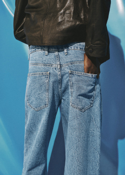 Прямые джинсы из жатой ткани