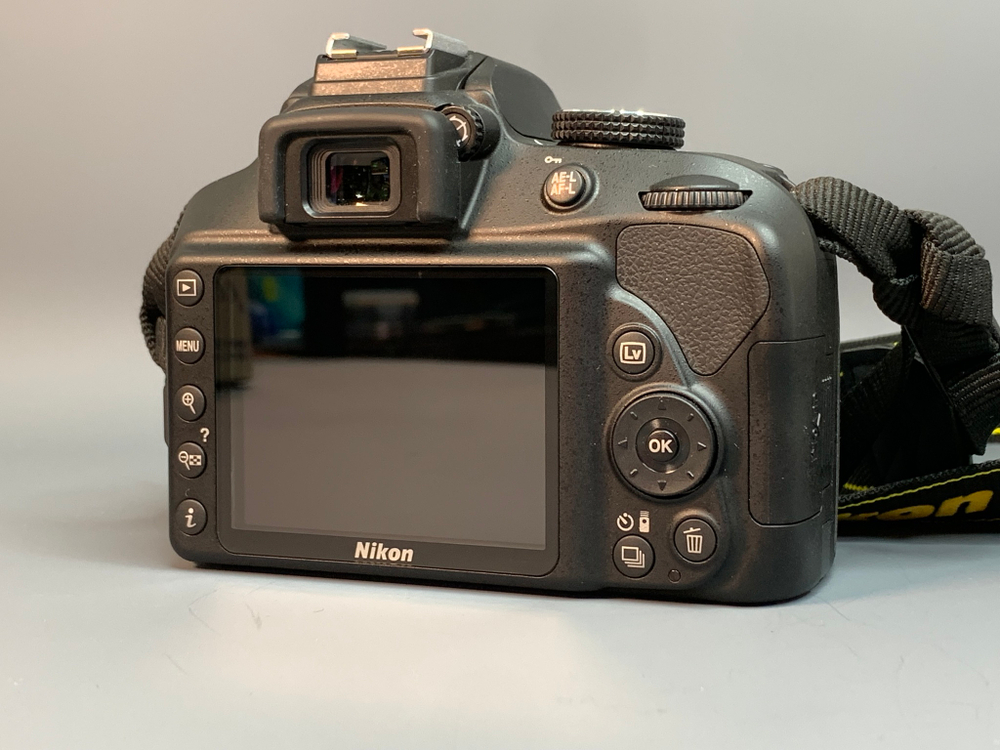Nikon D3400 Kit AF-P DX 18-55mm G VR 600 кадров