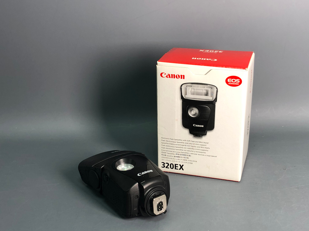 Canon Speedlite 320EX